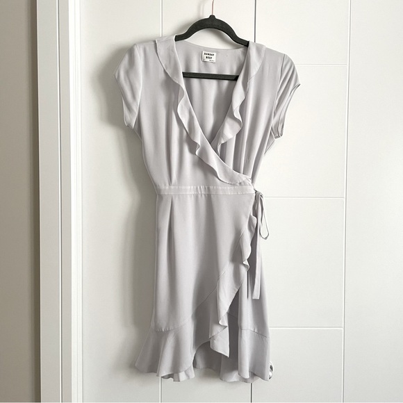 Aritzia Sunday Best Savoy Wrap Dress - Picture 6 of 6